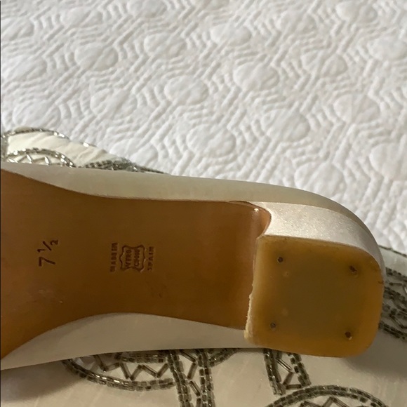 Kenneth Cole satin shoes 7 1/2 - Picture 5 of 8